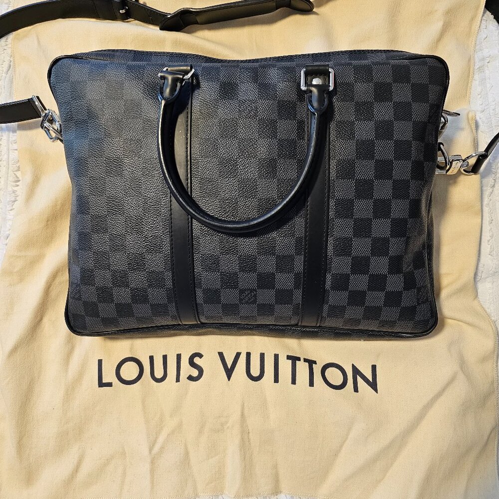 LOUIS VUITTON Porte Documents Voyage PM